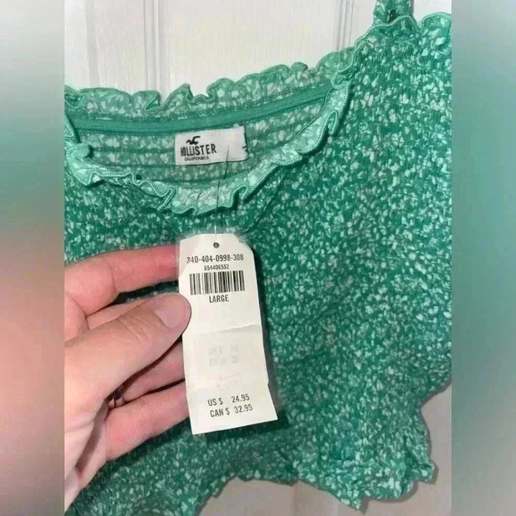 NWT Hollister Smocked Peplum Green Crop TopRemovable Strap Top, Large - Picture 6 of 7